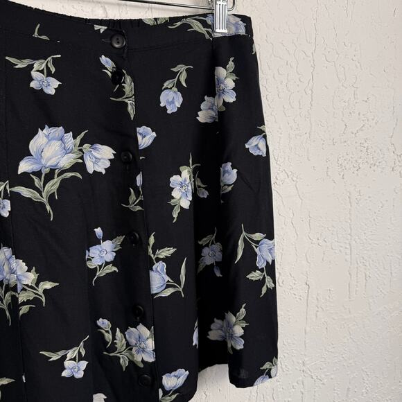 Vintage 80s TR Bentley Floral Skirt Black Blue Button Front Size Medium A-Line - Picture 2 of 4